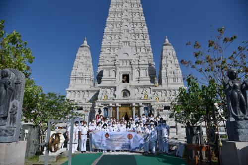 กิจกรรมการปฏิบัติธรรม โครงการอบรมหลักสูตร “หลักนิติธรรมเพื่อประชาธิปไตย” (นธป.) รุ่นที่ 10 วันที่ 24 กุมภาพันธ์ 2565 ณ วัดสุวรรณภูมิพุทธชยันตี 989
